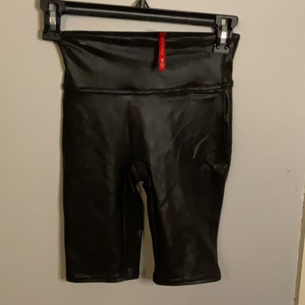 SPANX FAUX LEATHER Black Women's Shorts SIZE XS